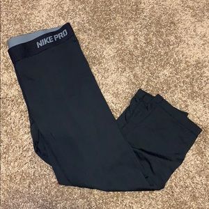 NIKE Pro Cropped Tights